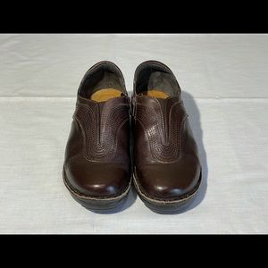 Naot Brown Leather Shoe Size 37.